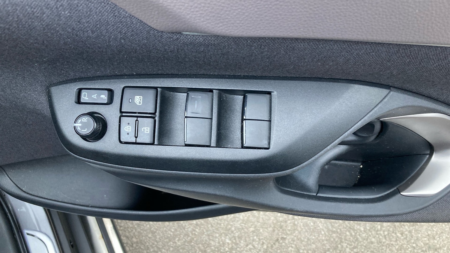 Used Toyota Yaris Cross 2023 for sale - 76682228: Photo 36