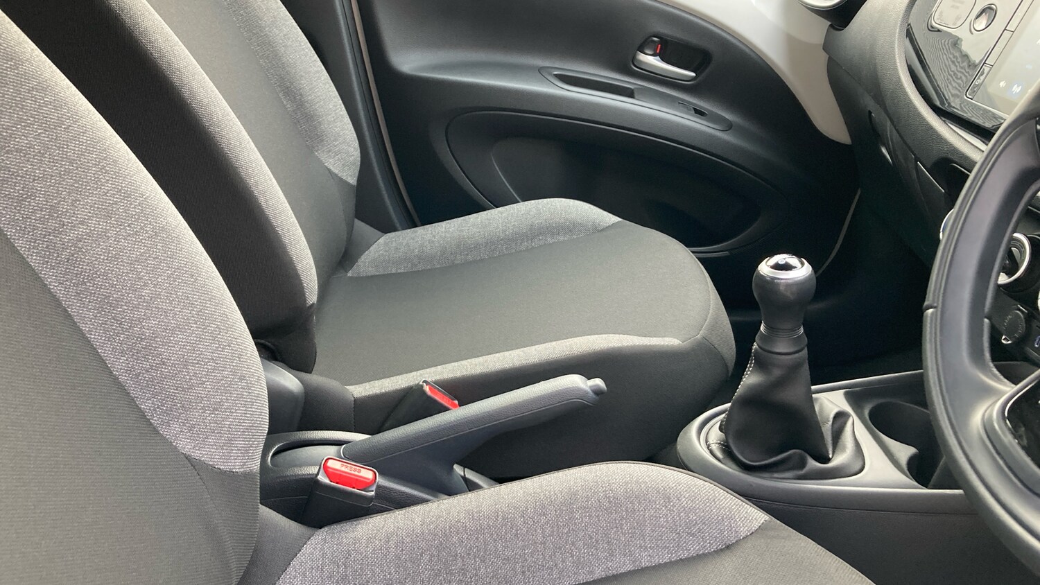 Used Toyota Aygo X 2024 for sale - 77089695: Photo 34