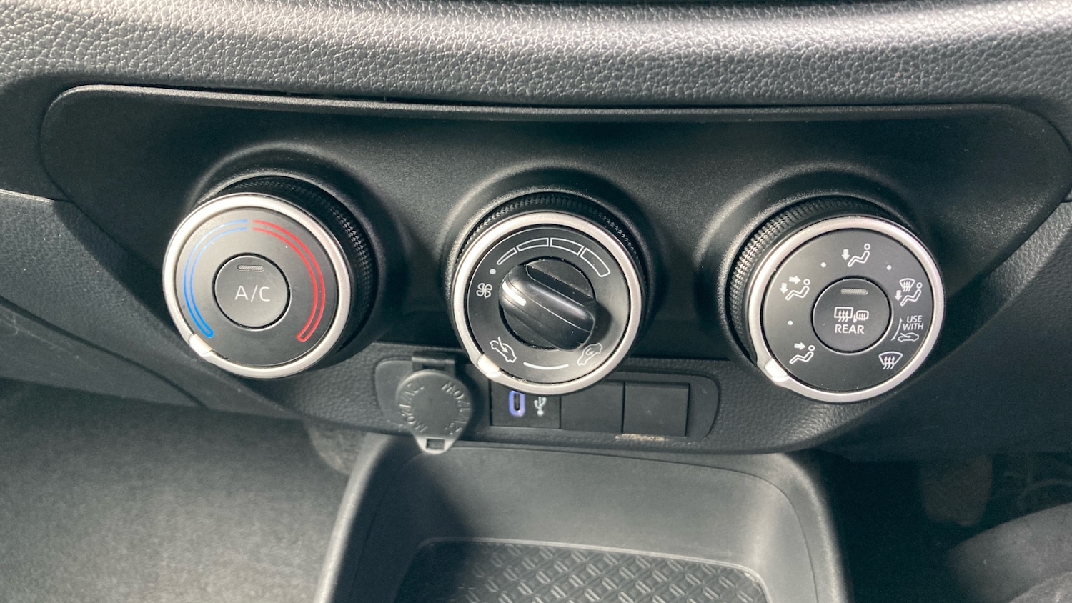 Used Toyota Aygo X 2024 for sale - 77089695: Photo 40