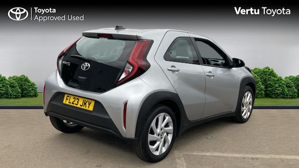 Used Toyota Aygo X 2023 for sale - 76253908: Photo 2
