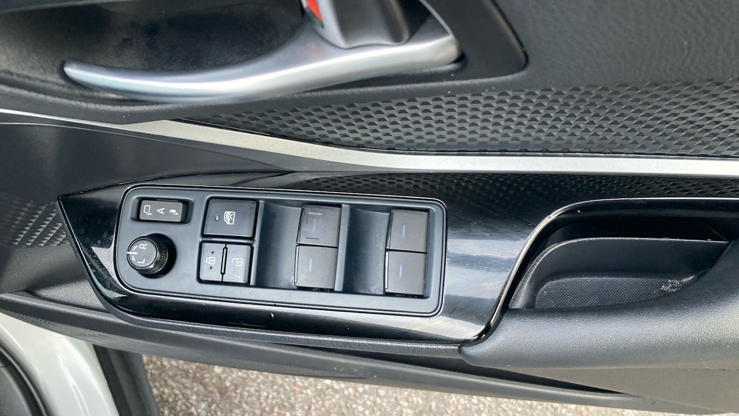 Used Toyota C-HR 2022 for sale - 77519722: Photo 28