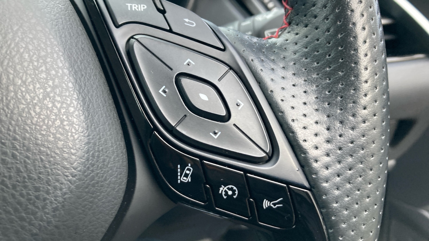 Used Toyota C-HR 2022 for sale - 77519722: Photo 34