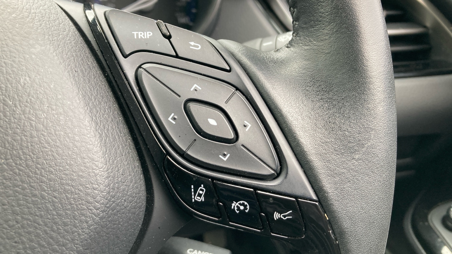 Used Toyota C-HR 2020 for sale - 78125068: Photo 31