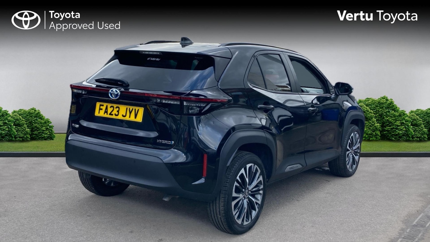 Used Toyota Yaris Cross 2023 for sale - 75995036: Photo 2