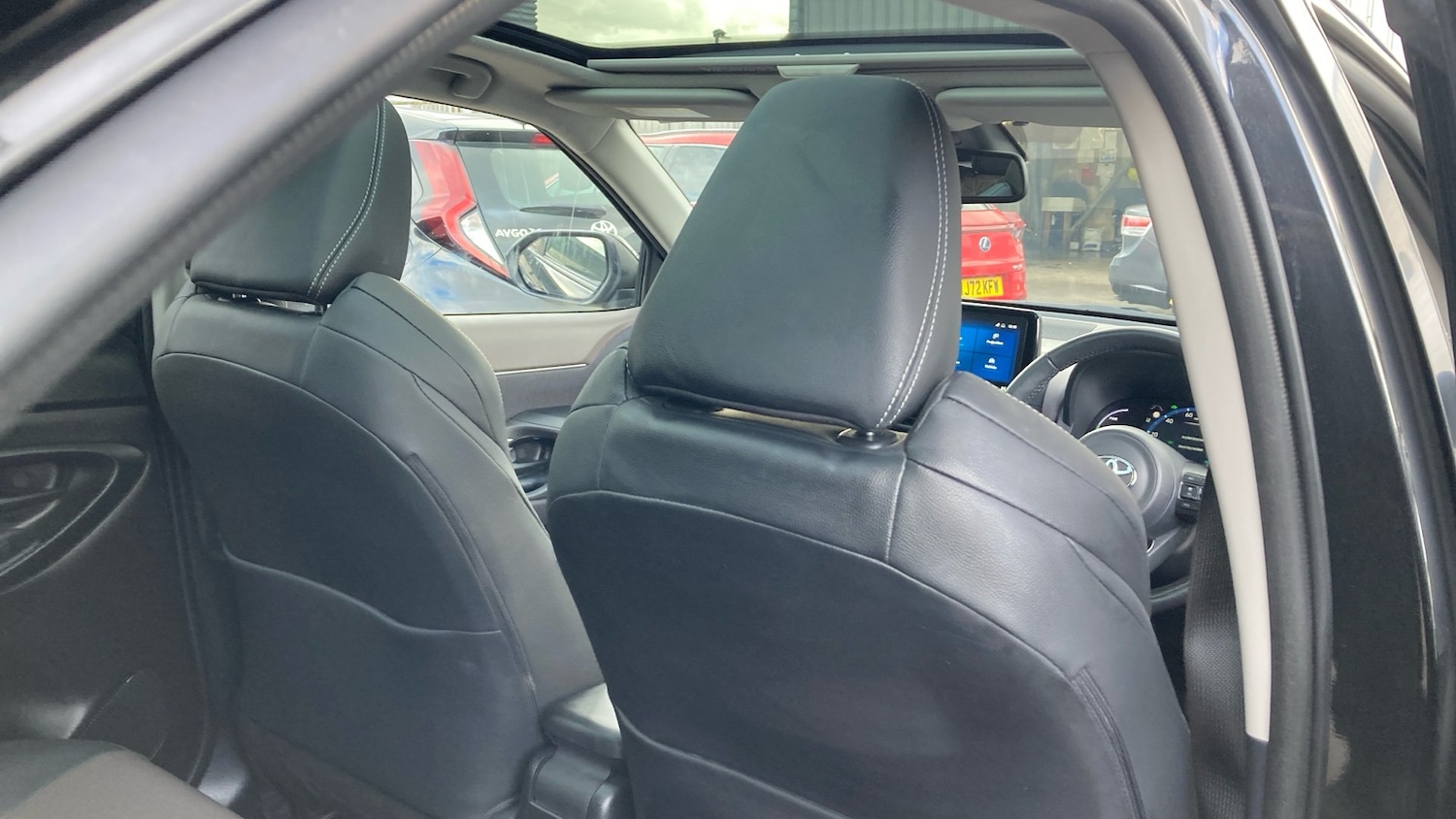 Used Toyota Yaris Cross 2023 for sale - 75995036: Photo 20