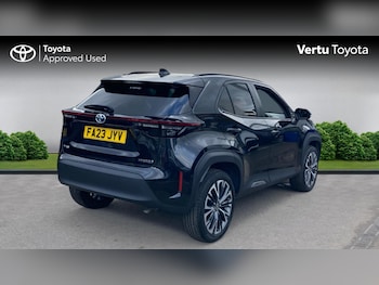 Used Toyota Yaris Cross 2023 for sale - 75995036: Photo 2