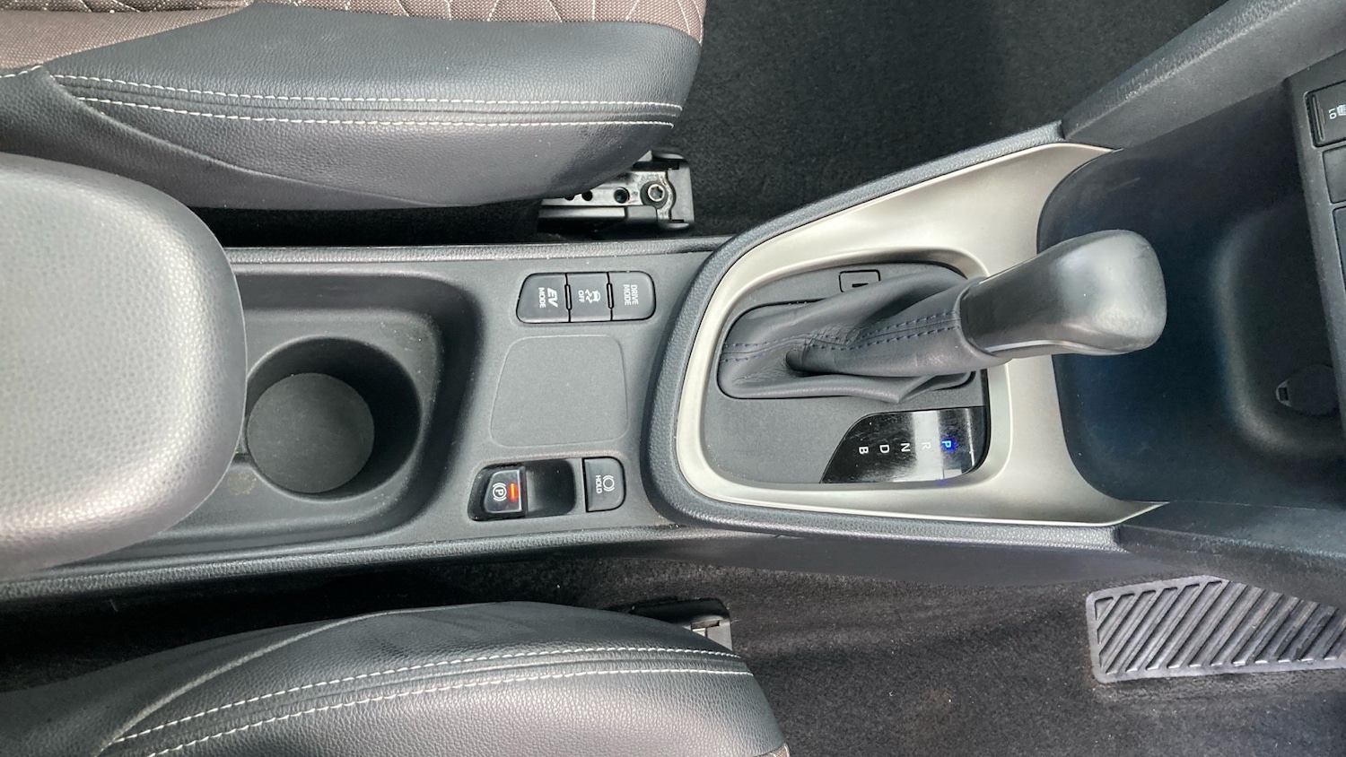 Used Toyota Yaris Cross 2023 for sale - 75995036: Photo 39