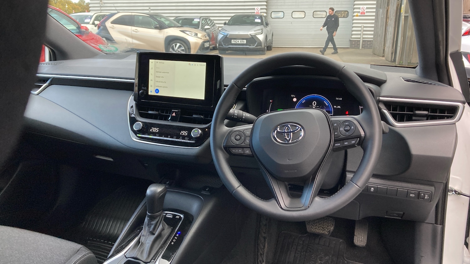 Used Toyota Corolla 2025 for sale - 76412388: Photo 5