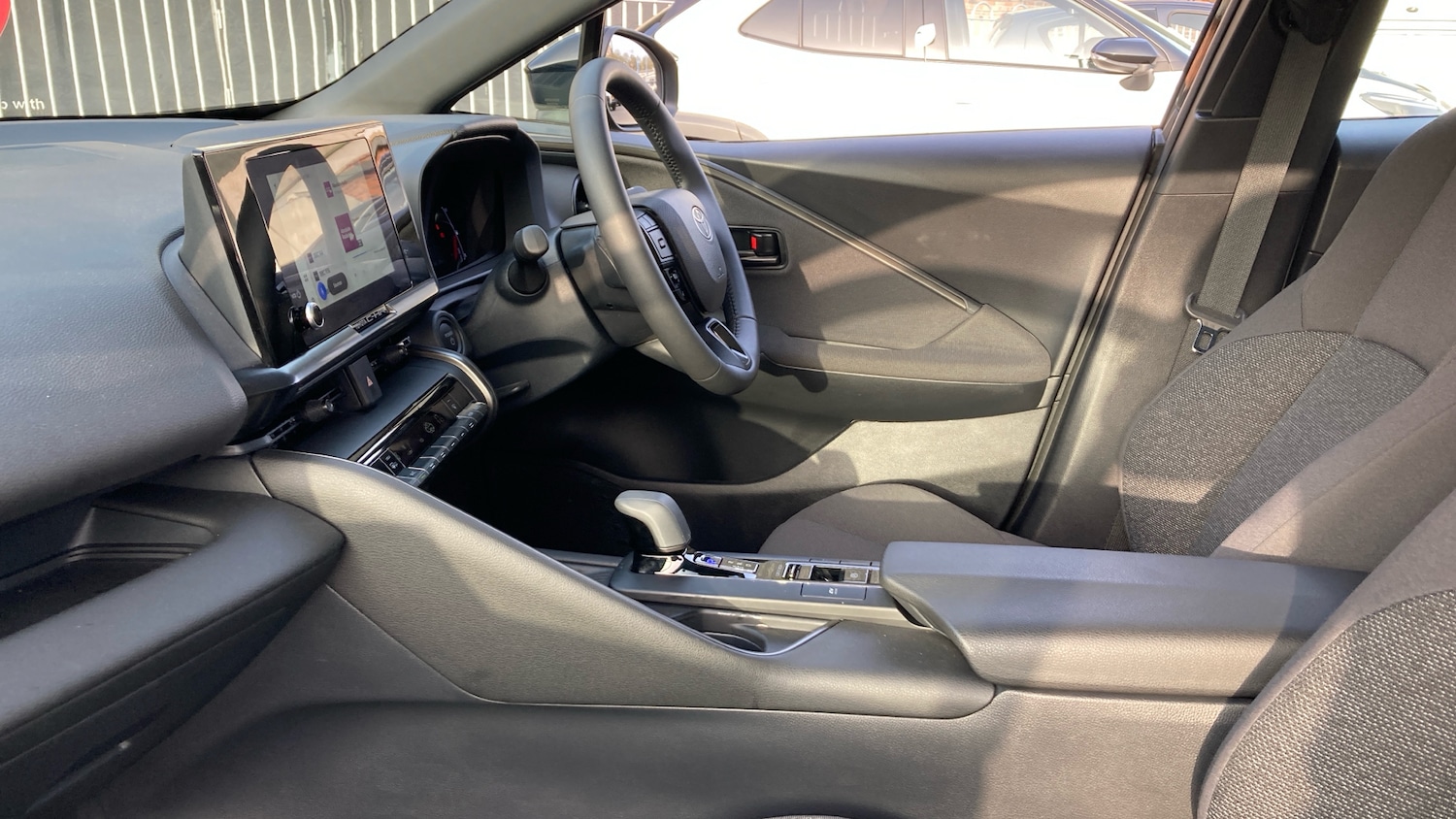 Used Toyota C-HR 2025 for sale - 77988920: Photo 10