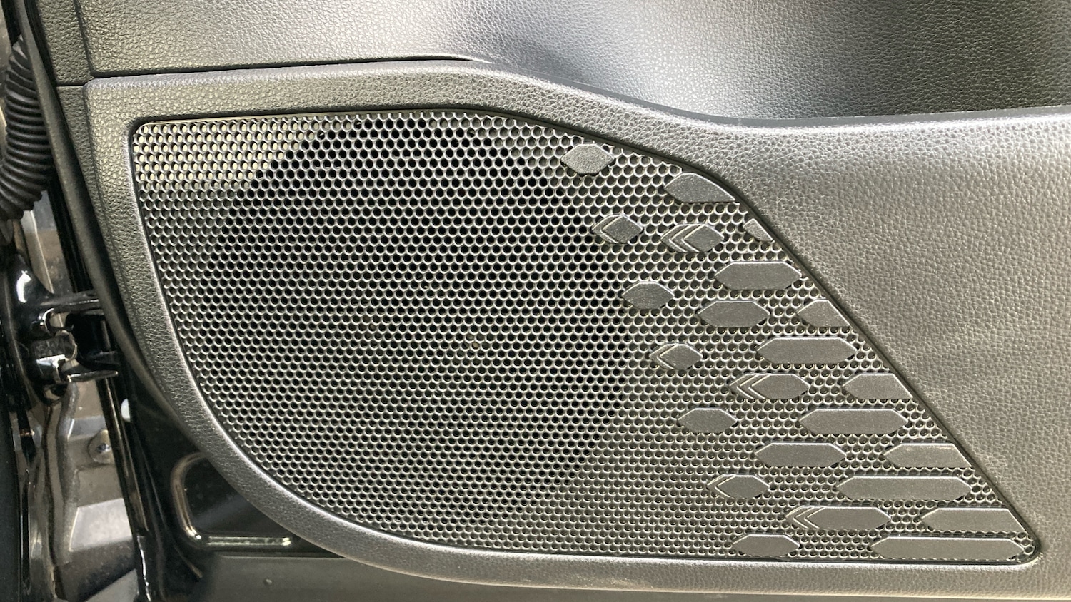 Used Toyota C-HR 2025 for sale - 77988920: Photo 34