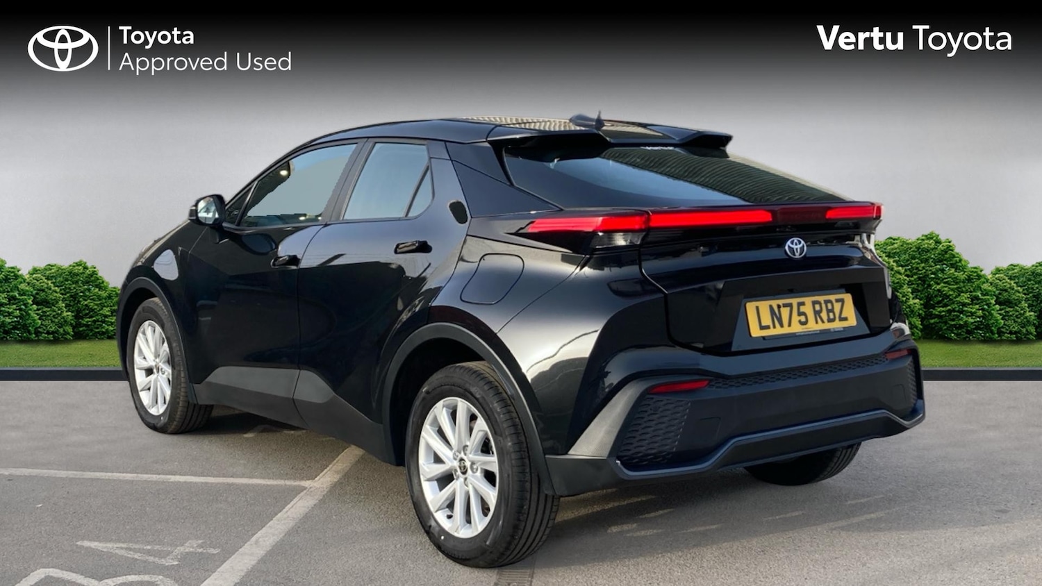 Used Toyota C-HR 2025 for sale - 77988920: Photo 4