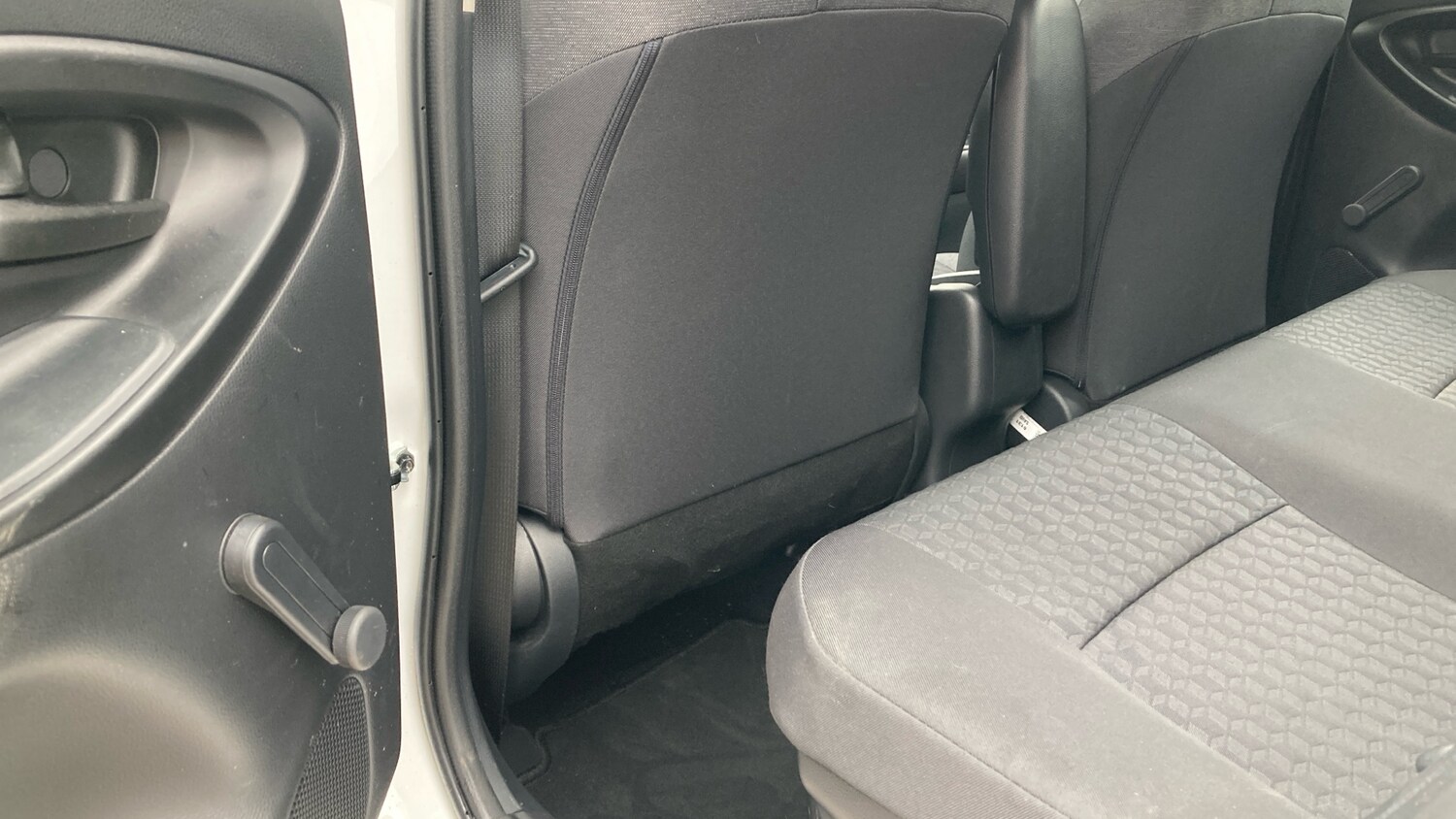 Used Toyota Yaris 2024 for sale - 77906269: Photo 13