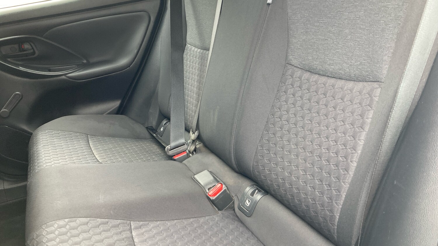 Used Toyota Yaris 2024 for sale - 77906269: Photo 21