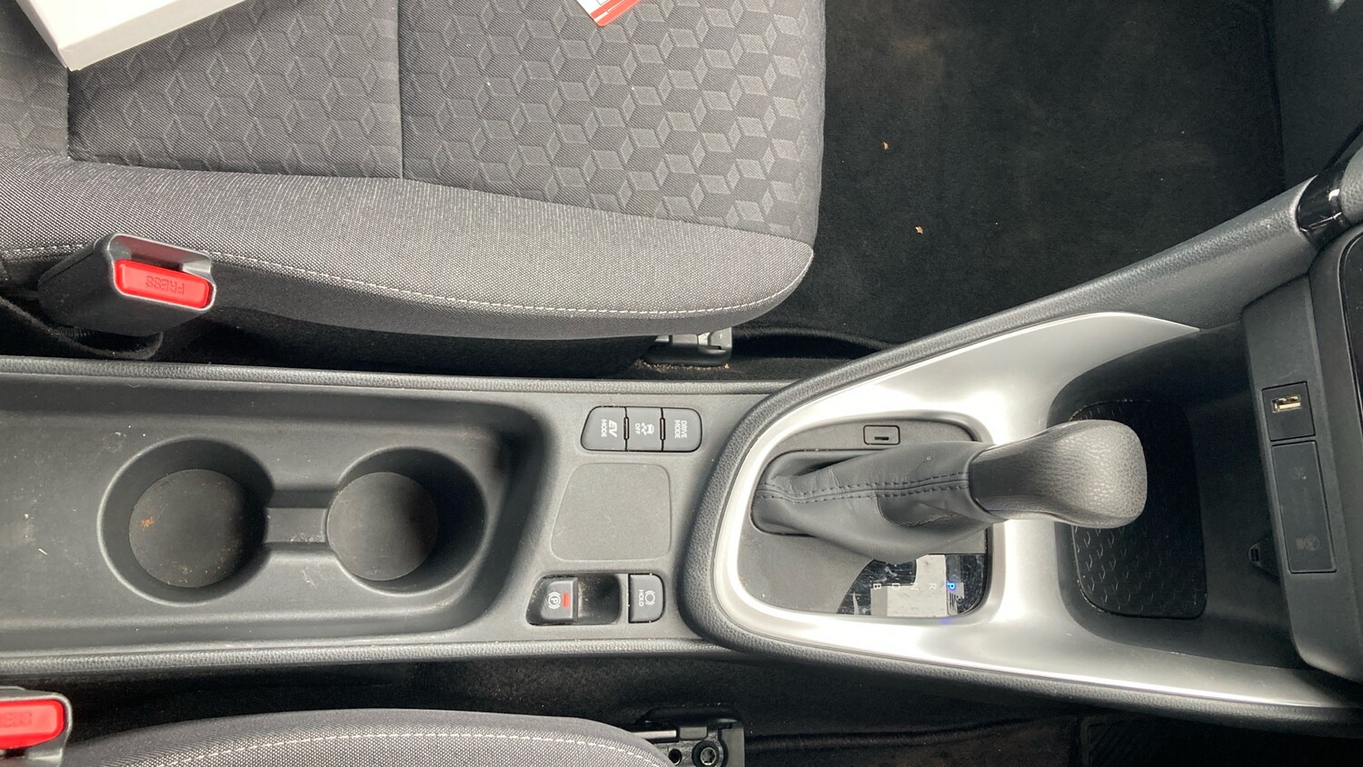 Used Toyota Yaris 2024 for sale - 77906269: Photo 36