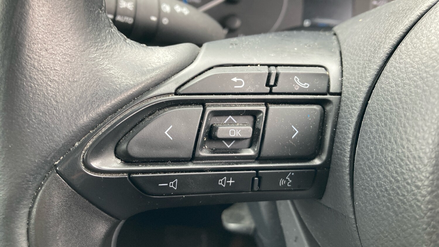 Used Toyota Yaris 2024 for sale - 77906269: Photo 40