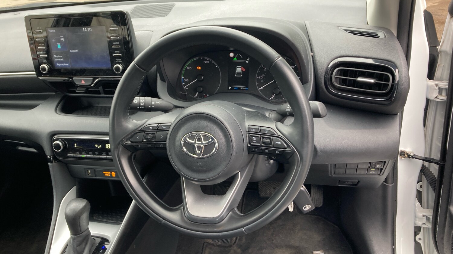 Used Toyota Yaris 2024 for sale - 77906269: Photo 6