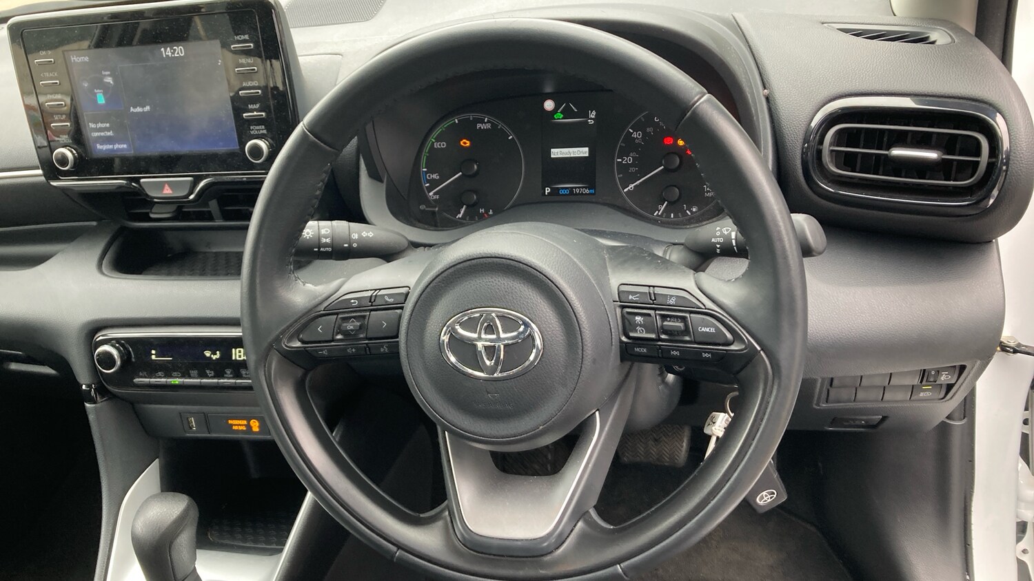 Used Toyota Yaris 2024 for sale - 77906269: Photo 8