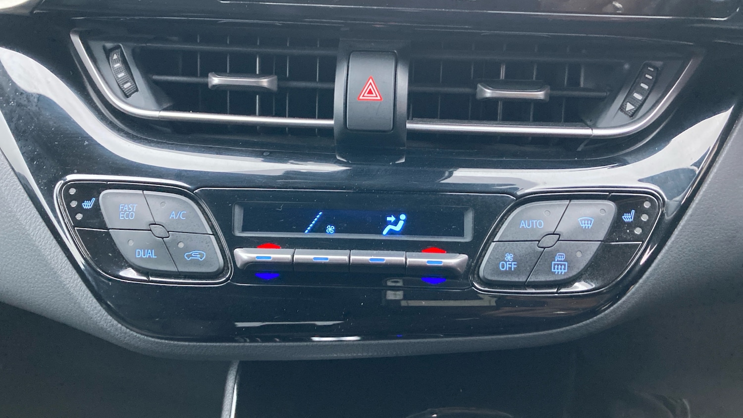 Used Toyota C-HR 2020 for sale - 77055558: Photo 41