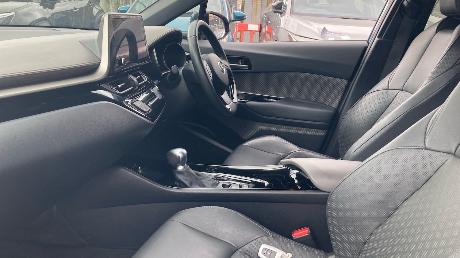 Used Toyota C-HR 2023 for sale - 78149864: Photo 10