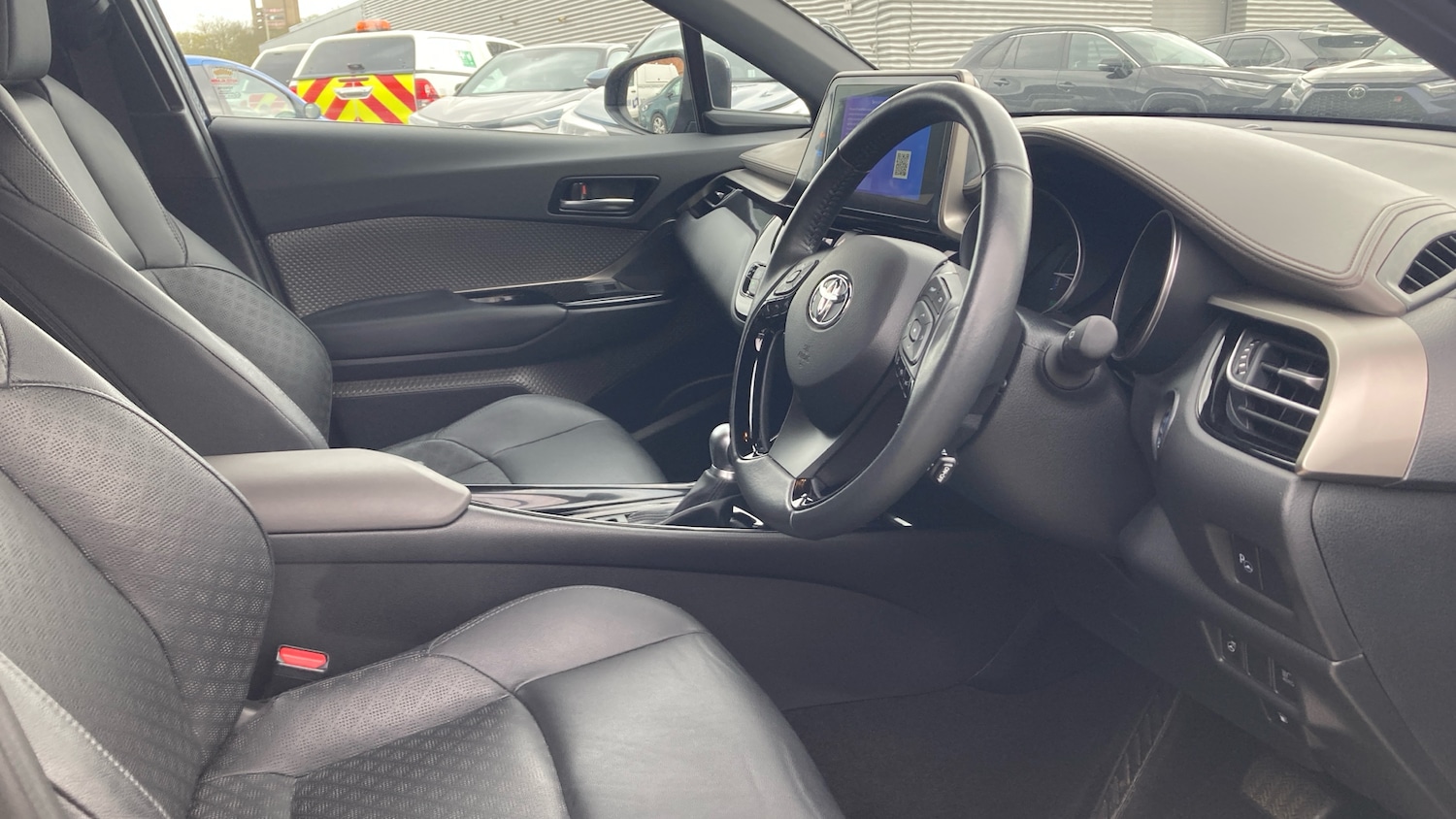 Used Toyota C-HR 2023 for sale - 78149864: Photo 11
