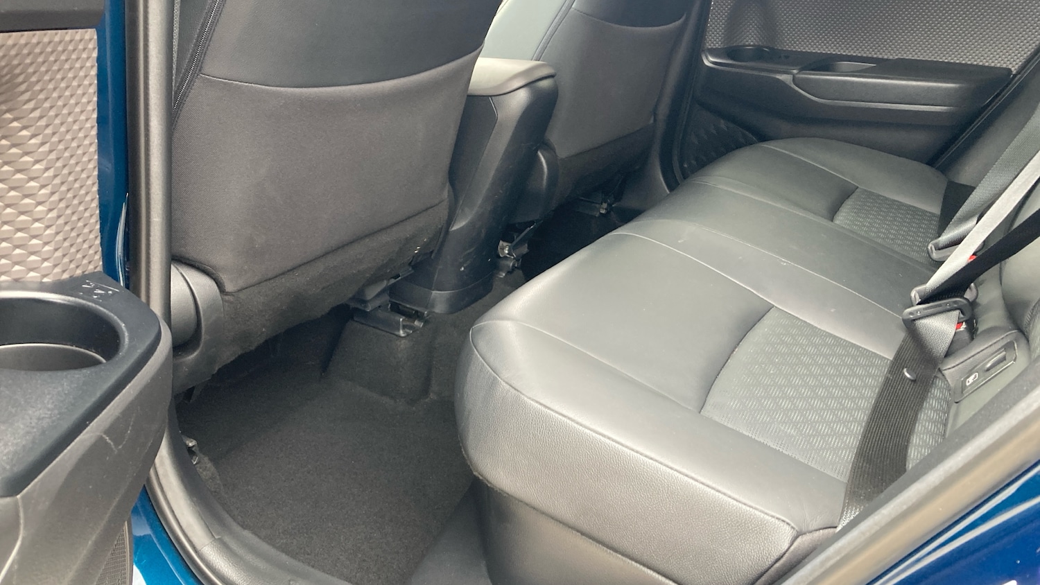 Used Toyota C-HR 2023 for sale - 78149864: Photo 13