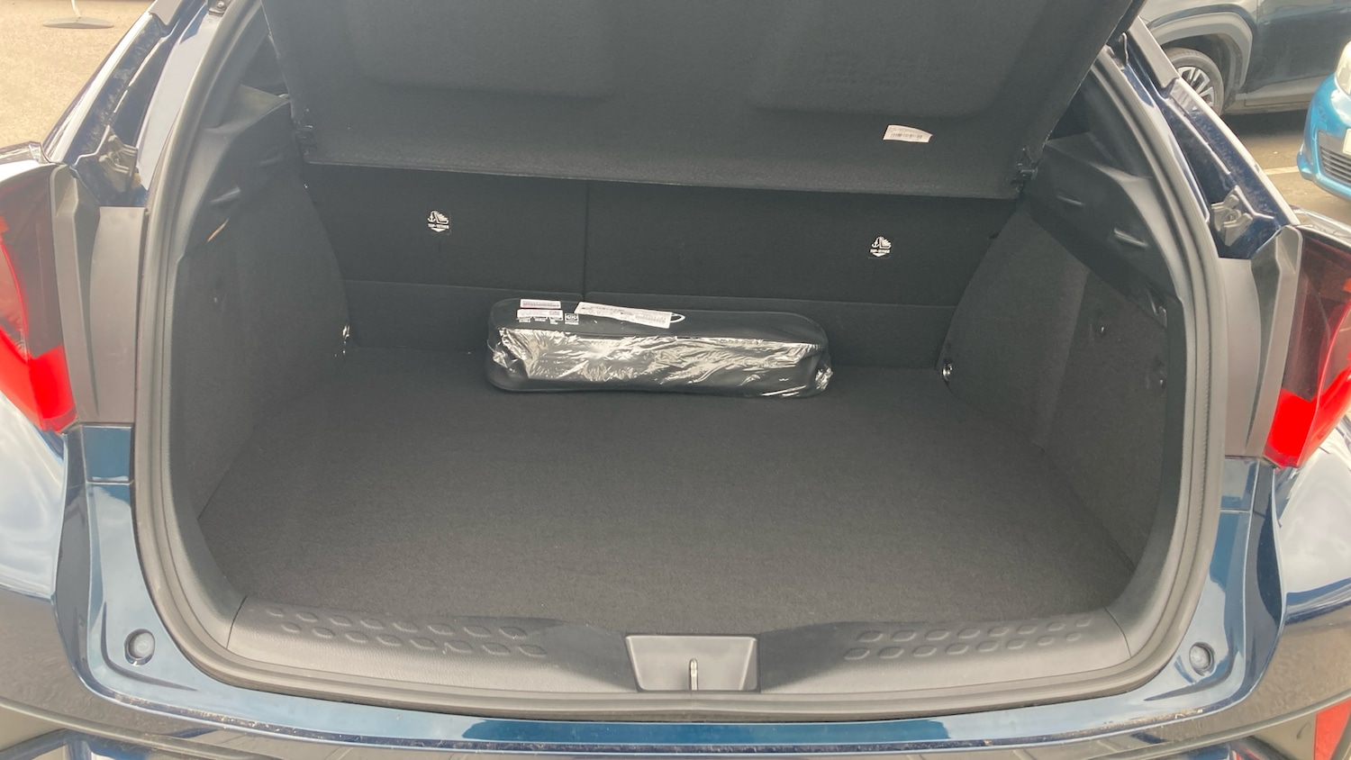 Used Toyota C-HR 2023 for sale - 78149864: Photo 14