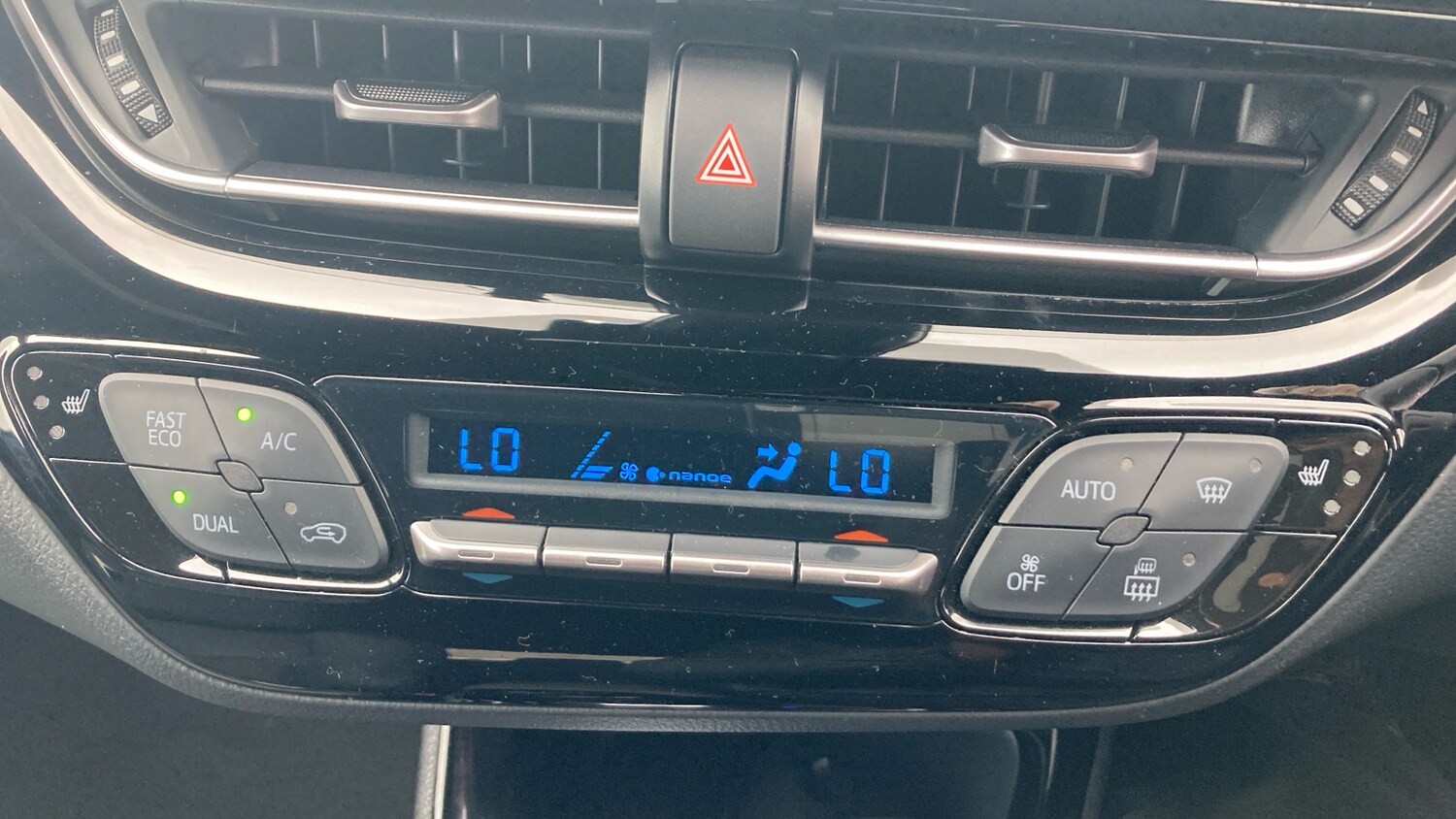 Used Toyota C-HR 2023 for sale - 78149864: Photo 41