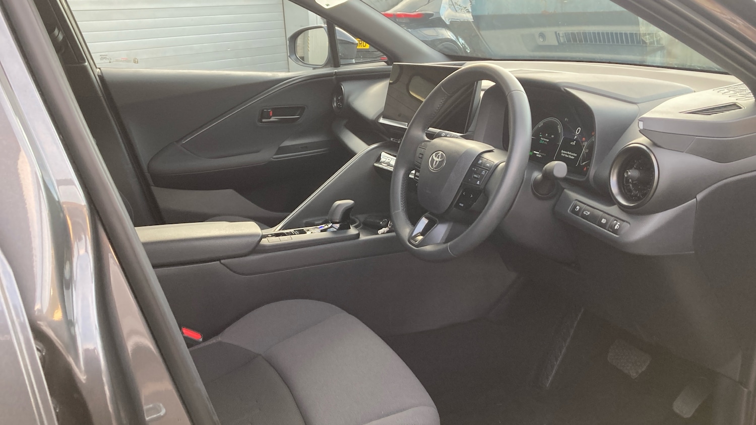 Used Toyota C-HR 2024 for sale - 76692653: Photo 11