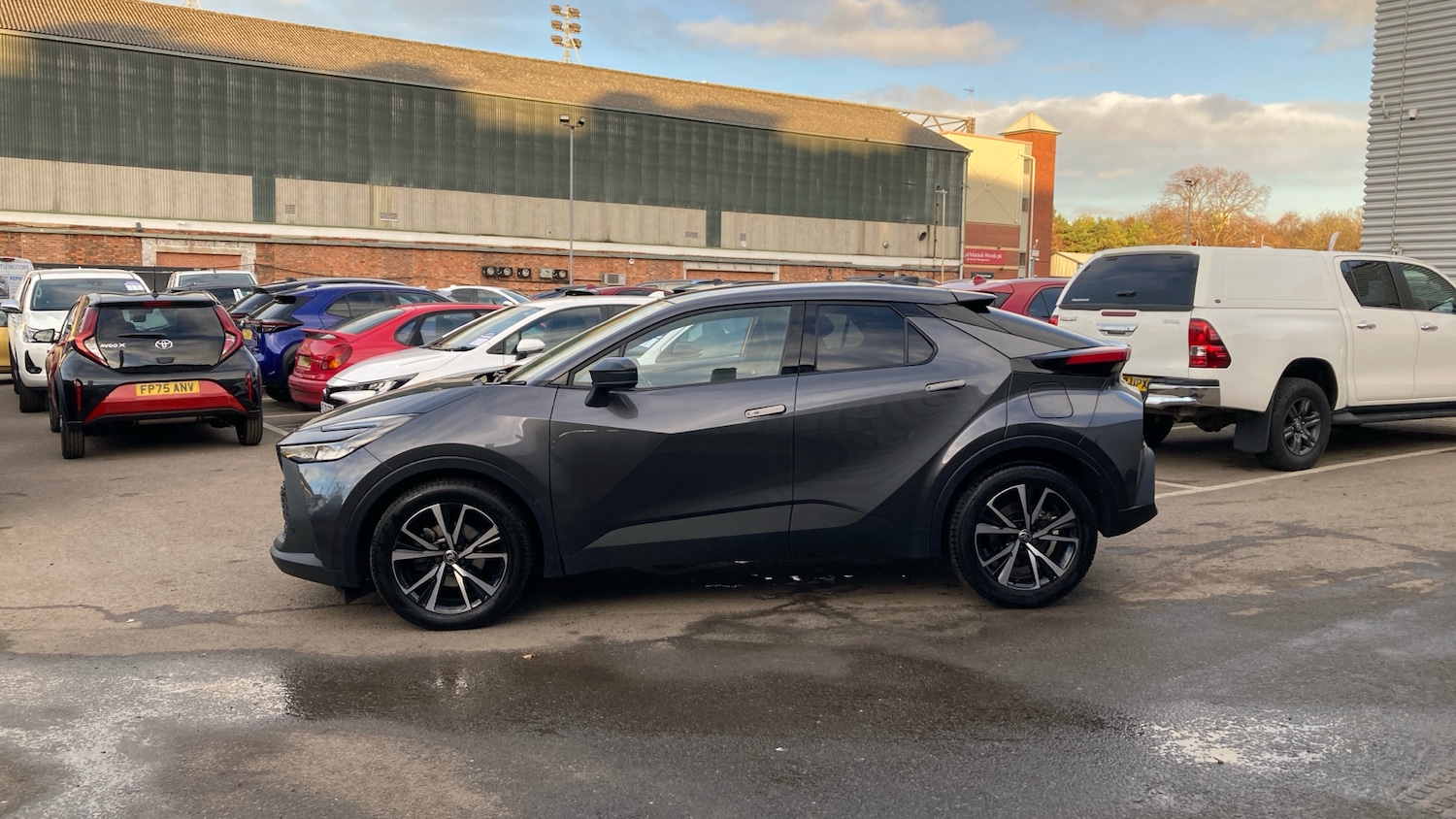 Used Toyota C-HR 2024 for sale - 76692653: Photo 17