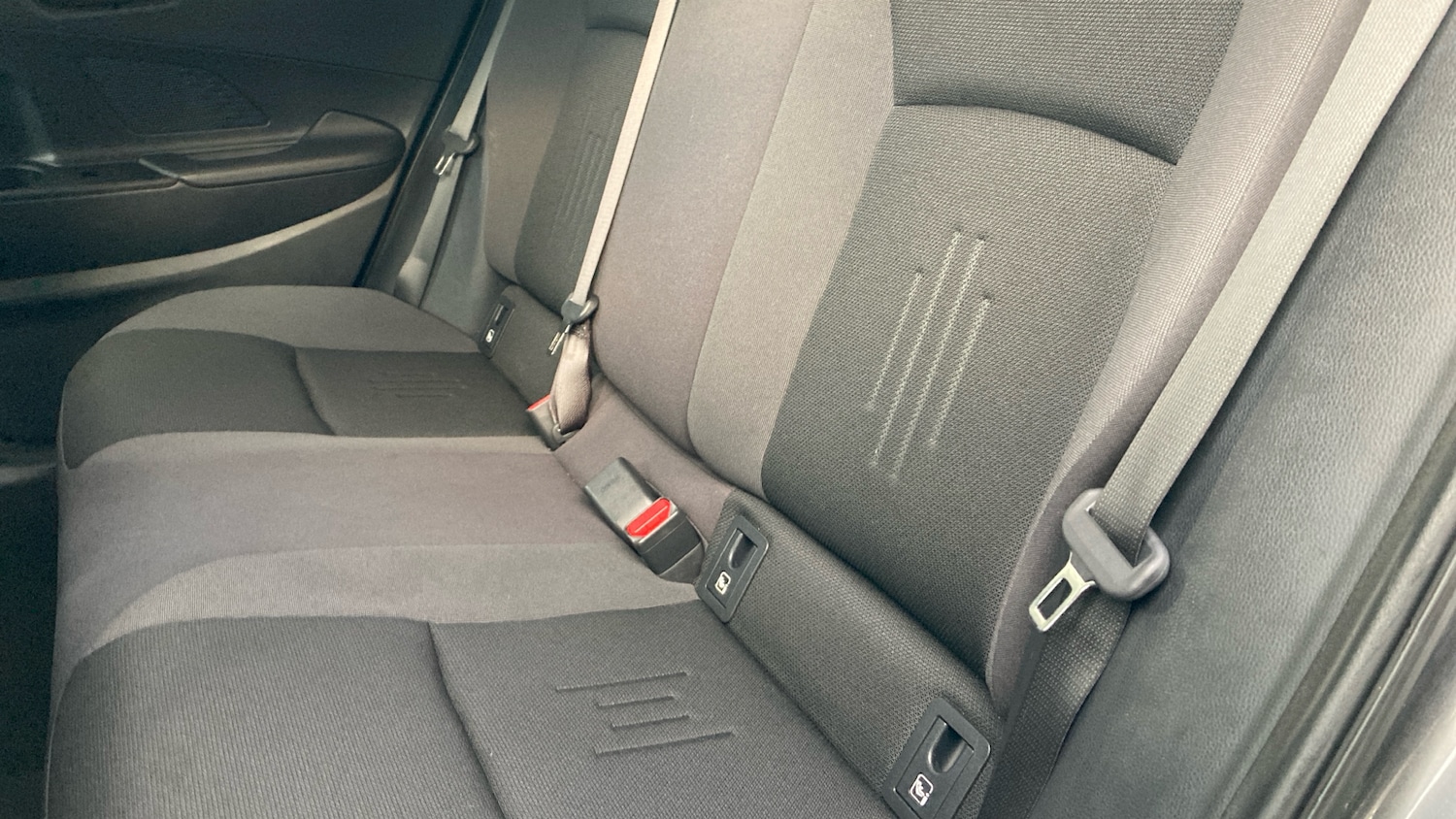 Used Toyota C-HR 2024 for sale - 76692653: Photo 21