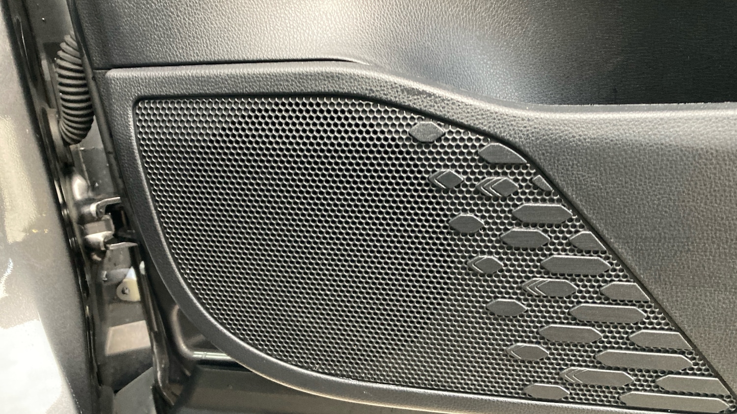 Used Toyota C-HR 2024 for sale - 76692653: Photo 31