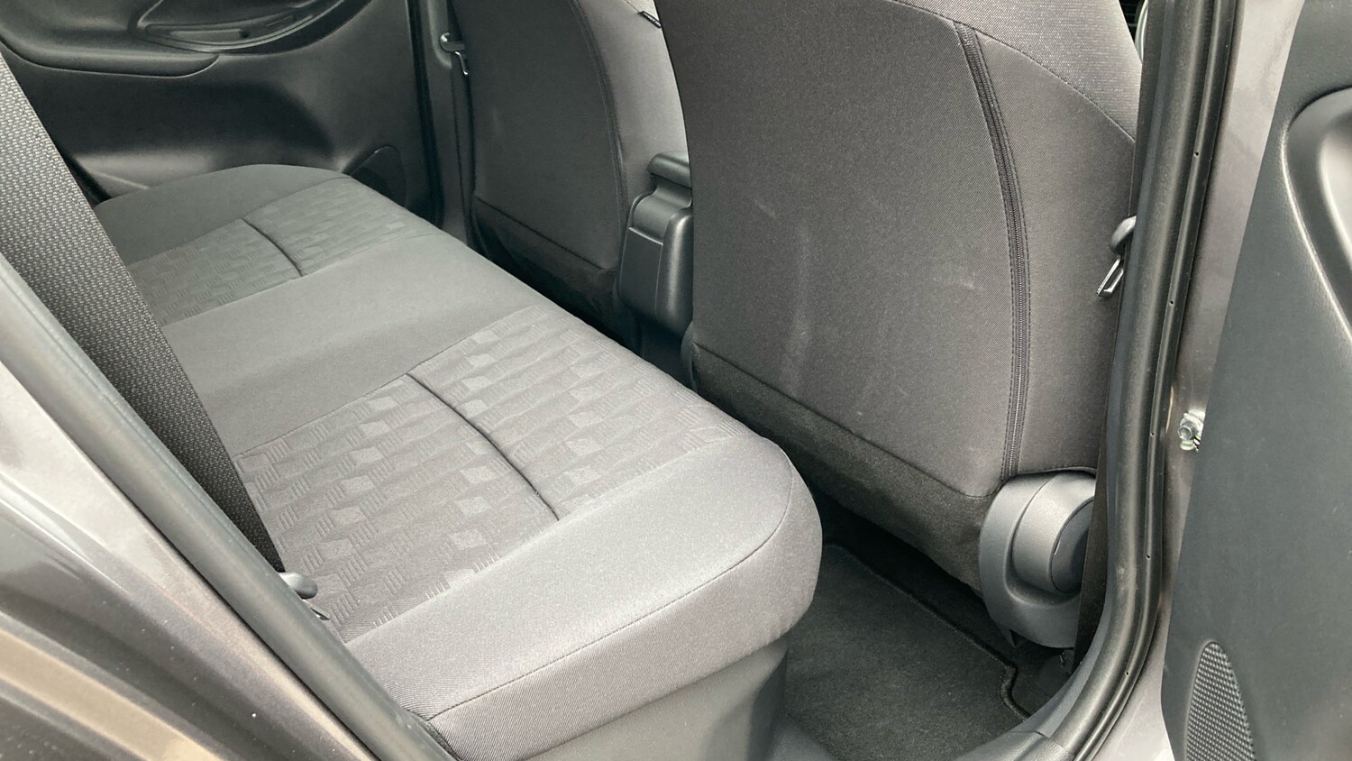 Used Toyota Yaris 2024 for sale - 78163159: Photo 12