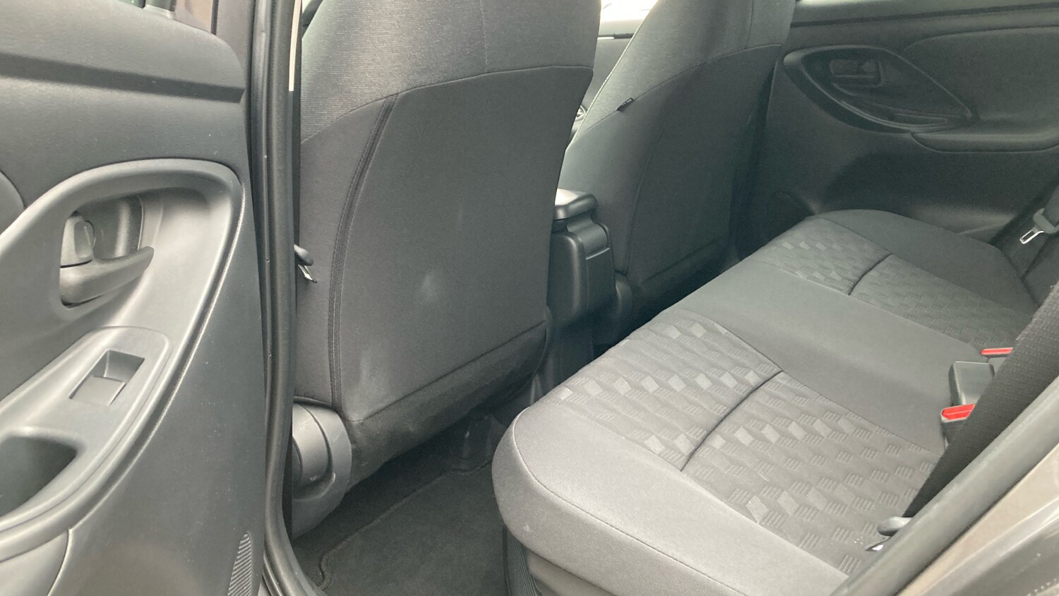 Used Toyota Yaris 2024 for sale - 78163159: Photo 13