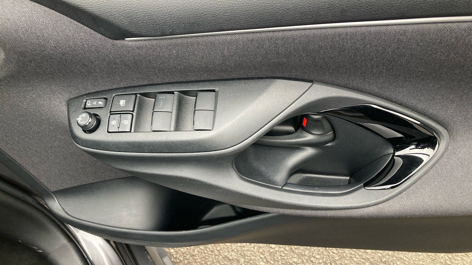 Used Toyota Yaris 2024 for sale - 78163159: Photo 30