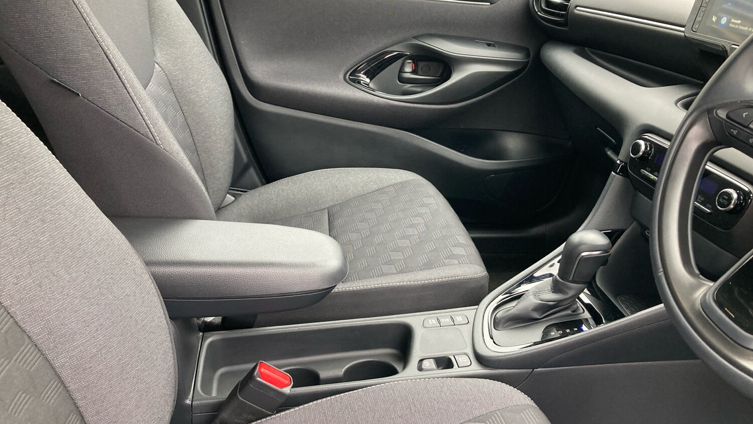 Used Toyota Yaris 2024 for sale - 78163159: Photo 36