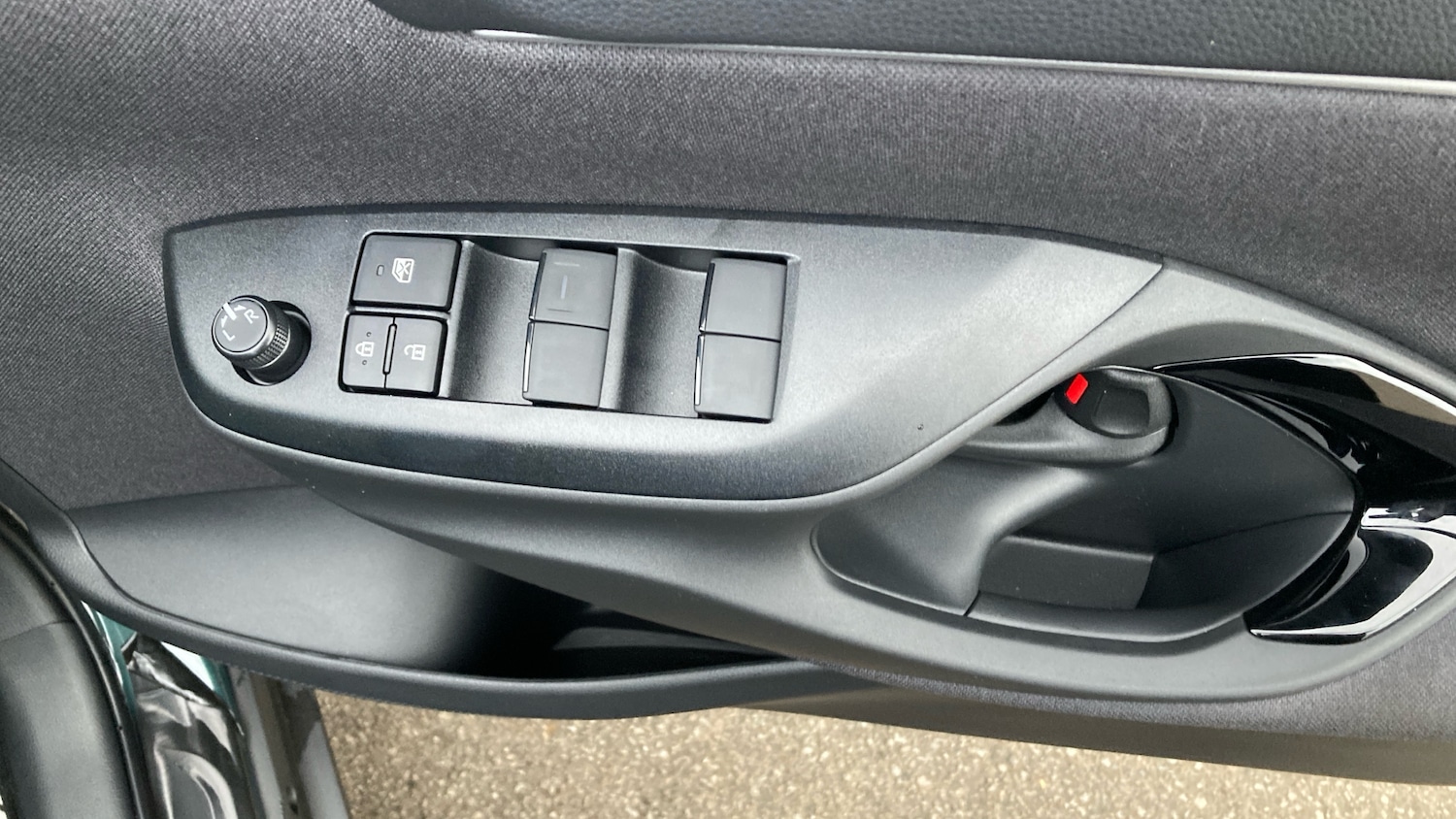 Used Toyota Yaris Cross 2025 for sale - 77450237: Photo 32