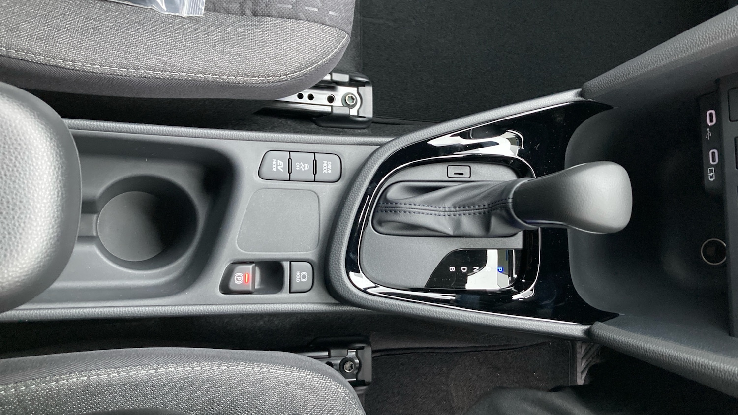 Used Toyota Yaris Cross 2025 for sale - 77450237: Photo 35