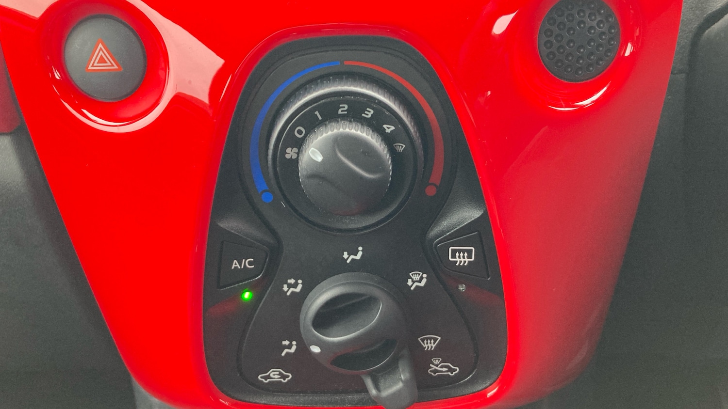 Used Toyota AYGO 2020 for sale - 76945322: Photo 40