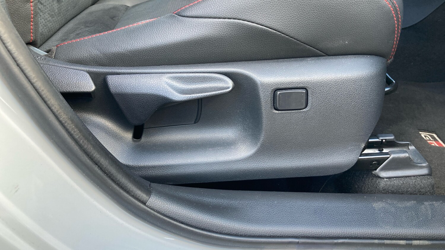 Used Toyota Yaris 2025 for sale - 76076276: Photo 35