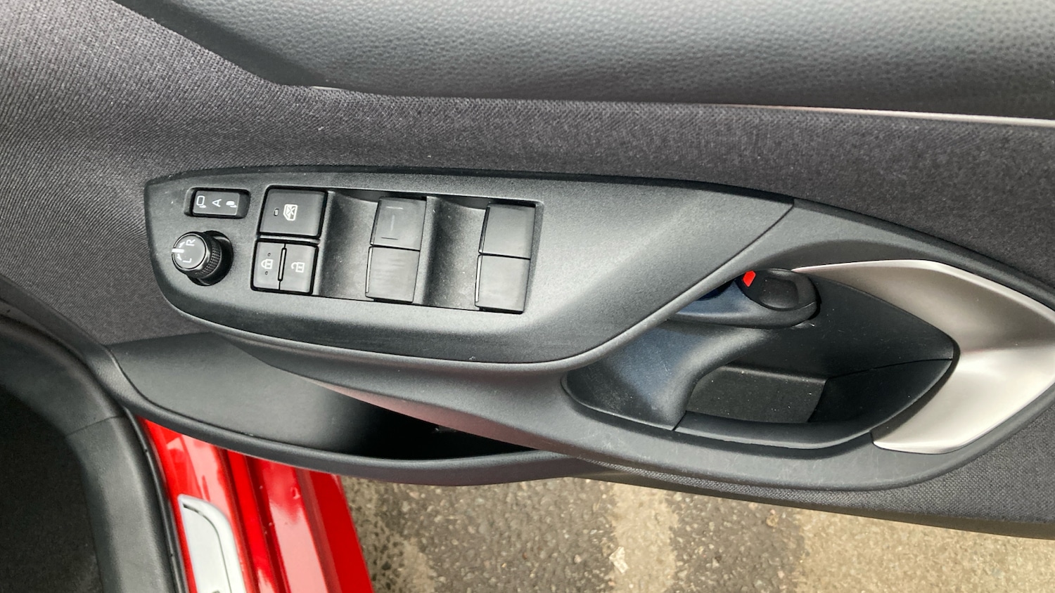 Used Toyota Yaris 2023 for sale - 77116386: Photo 32