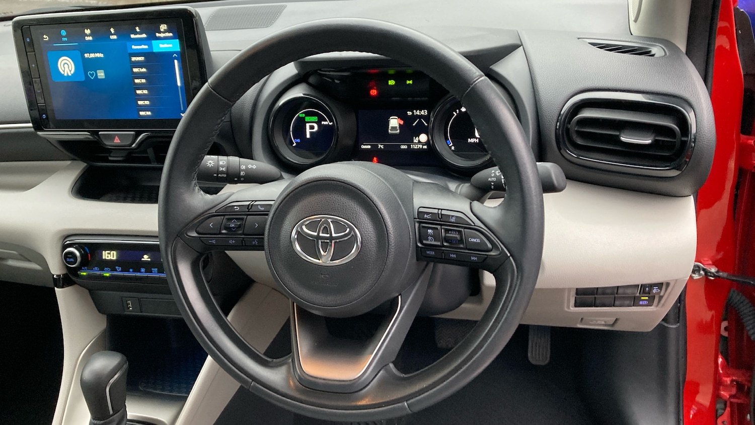 Used Toyota Yaris 2023 for sale - 77116386: Photo 8