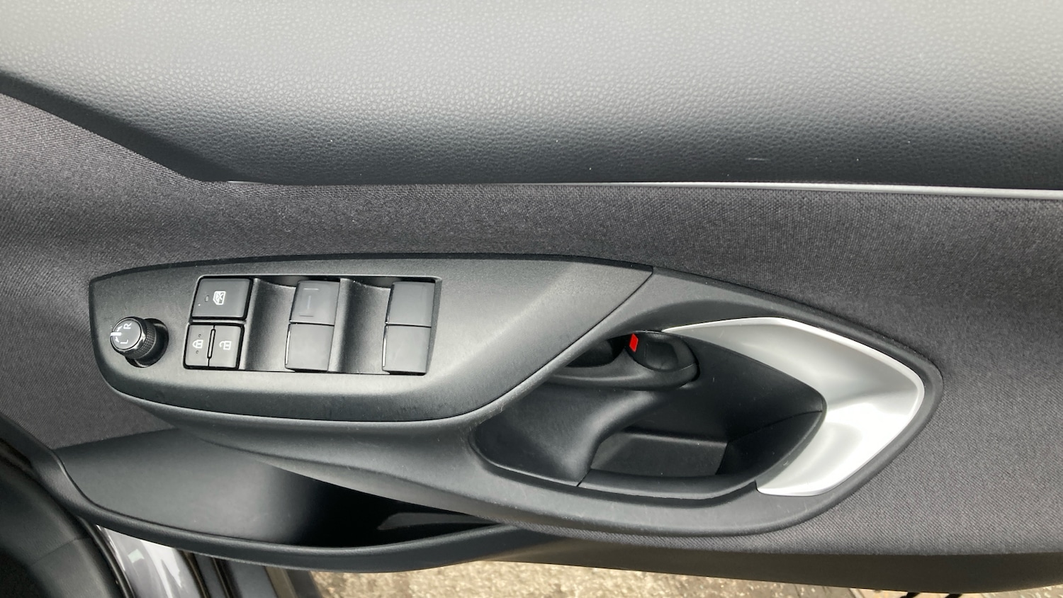 Used Toyota Yaris 2022 for sale - 77326745: Photo 32