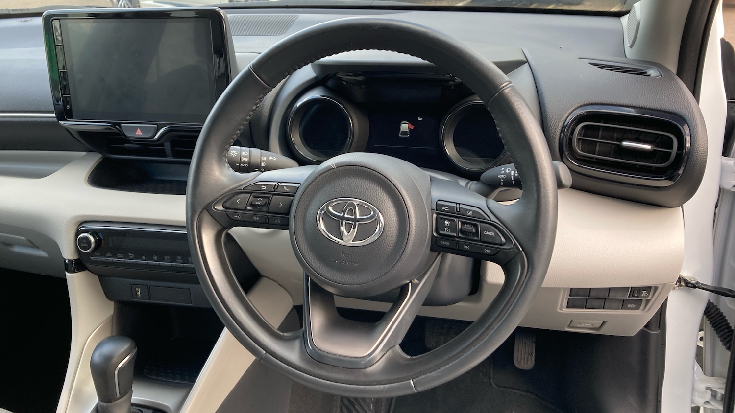 Used Toyota Yaris 2023 for sale - 77375799: Photo 8