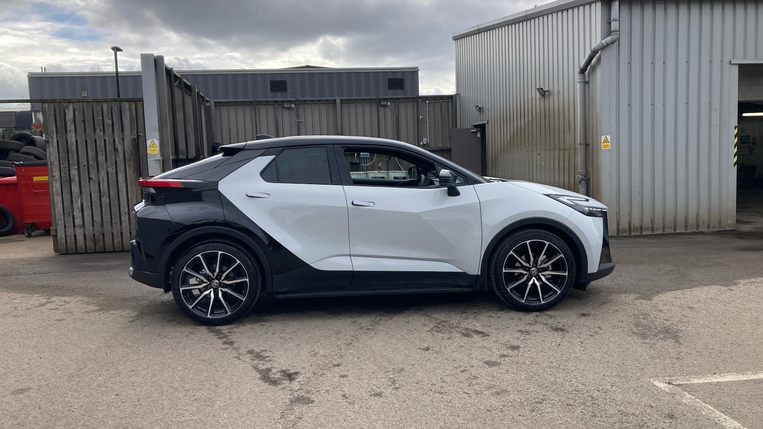 Used Toyota C-HR 2025 for sale - 78225458: Photo 16