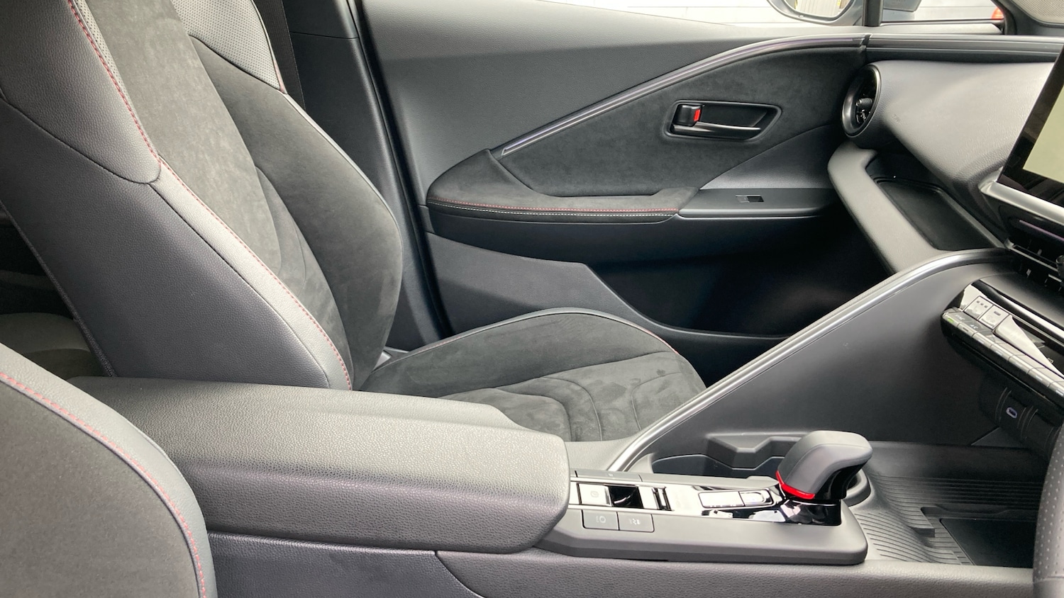 Used Toyota C-HR 2025 for sale - 78225458: Photo 36