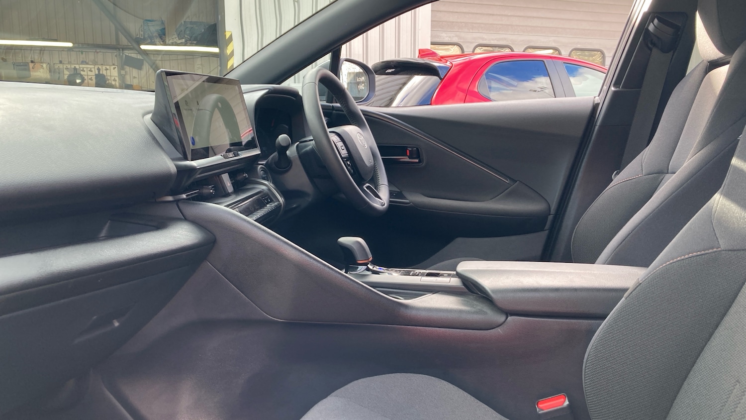 Used Toyota C-HR 2024 for sale - 76324474: Photo 10