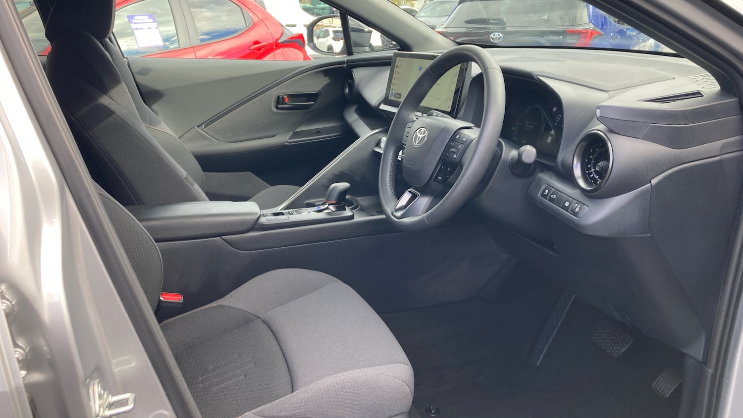 Used Toyota C-HR 2024 for sale - 76324474: Photo 11