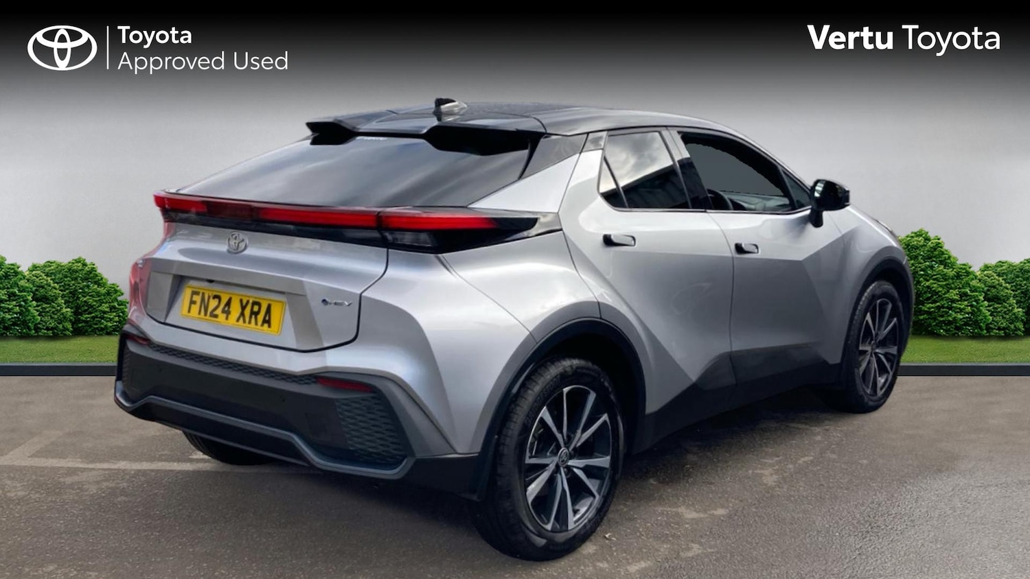 Used Toyota C-HR 2024 for sale - 76324474: Photo 2