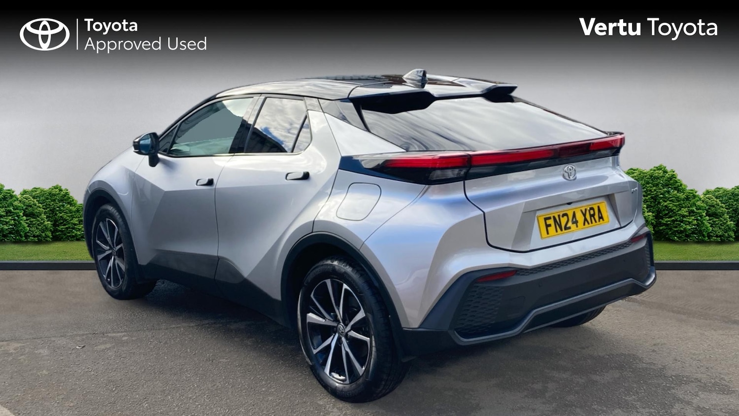 Used Toyota C-HR 2024 for sale - 76324474: Photo 4