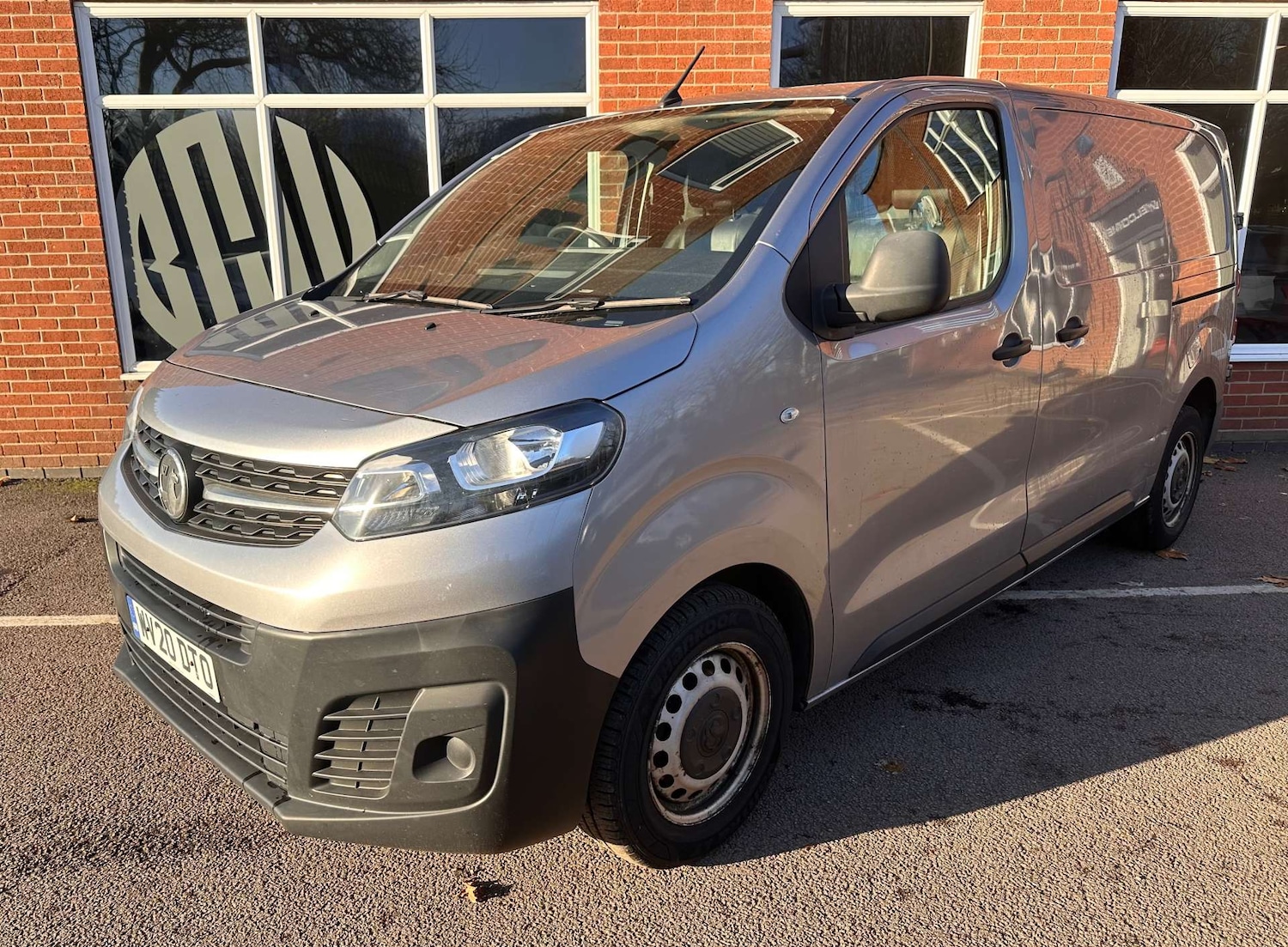 Used Vauxhall Vivaro 2020 for sale - 76565657: Photo 1